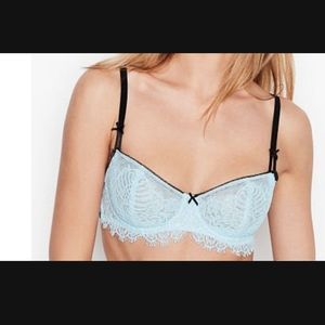 NEW BRAS W/T Victoria's secret